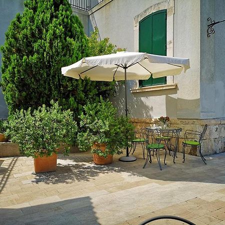 B&B Villa Maria Giovinazzo Eksteriør billede